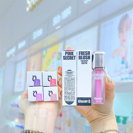 Má Hồng Kem Glamrr Q Glow Lasting Fresh