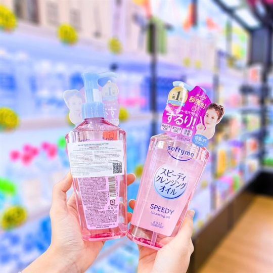 Dầu Tẩy Trang Làm Sạch Nhanh Kose Softymo Speedy 240ml