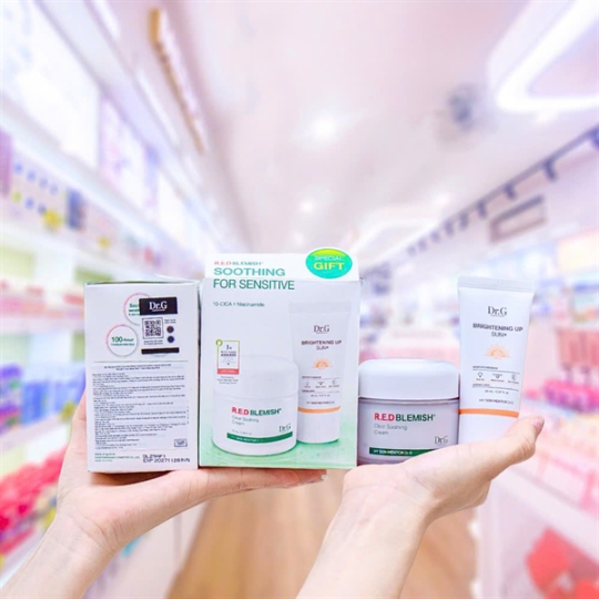 Set Kem Dưỡng Dr.G Red Blemish 70ml + Kem Chống Nắng Dr.G Brightening Up Sun+ 20ml